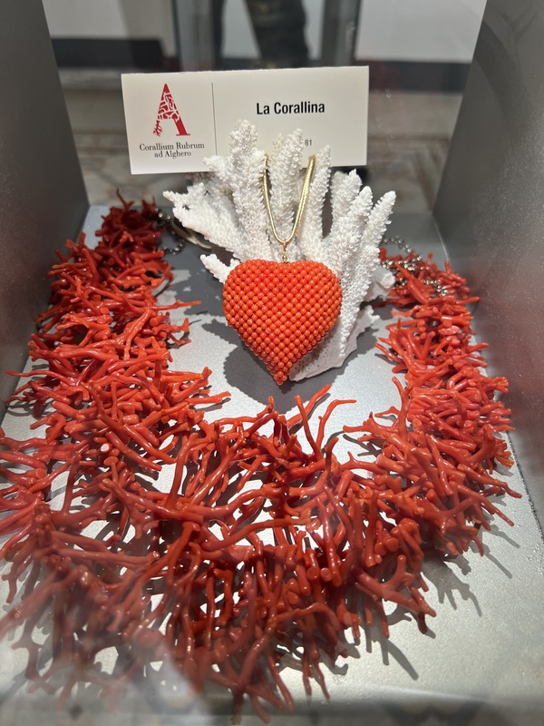 阿爾蓋爾推出紅珊瑚專屬認證標示