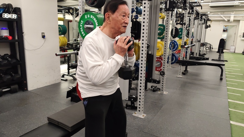 卜蜂董事長鄭武樾90歲運動不間斷