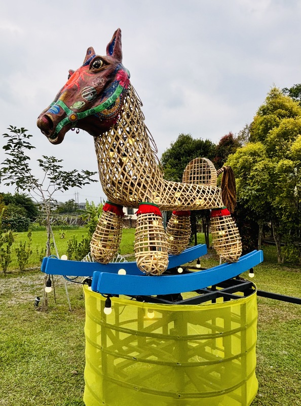 屏東潮州鎮元宵踩街　馬年意象藝術花車領軍