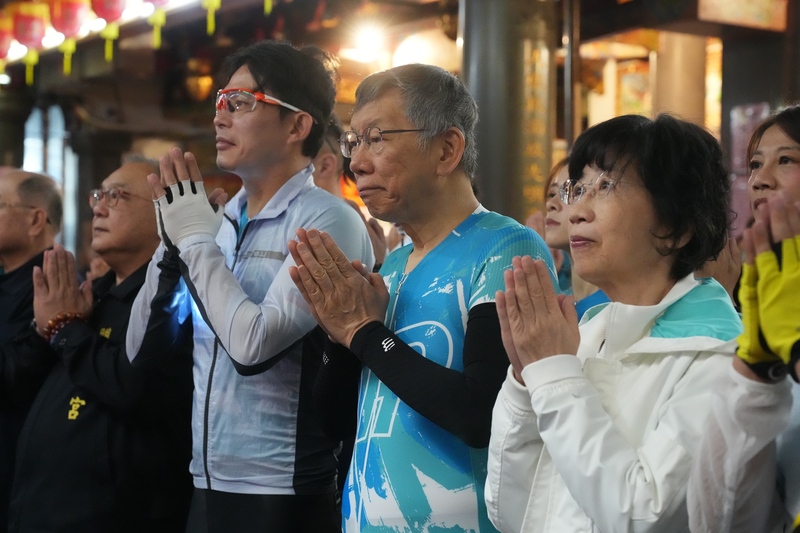 黃國昌與柯文哲騎行一日北高（3）