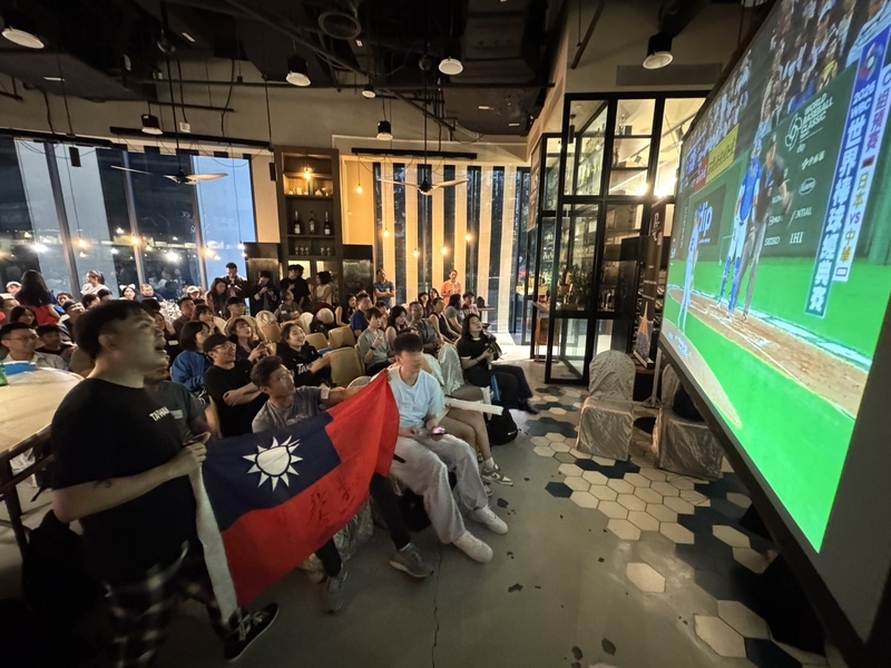 WBC熱潮Team Taiwan響徹星國  台僑跨海力挺
