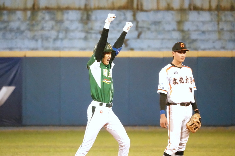 王威倫低潮王威晨給建議 大專棒球聯賽敲關鍵安