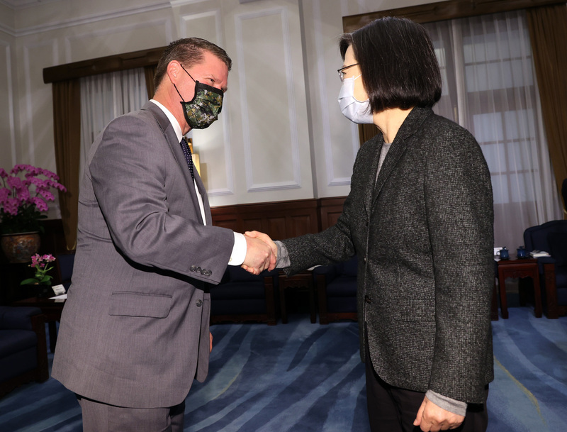 總統：強化自我防衛能力 才能確保區域和平穩定