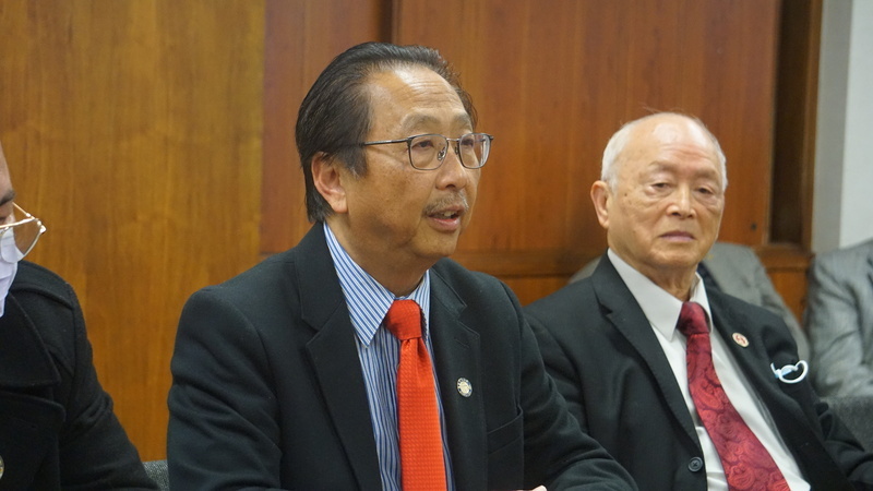 國旗登上玫瑰花車遊行 洛城華埠僑社同感光榮