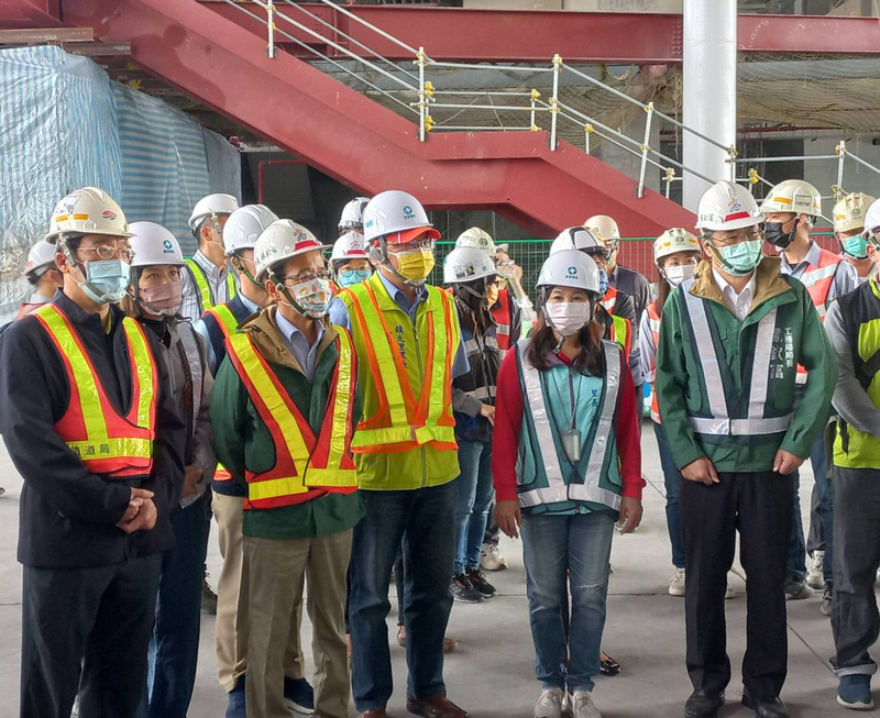 高雄鳳山車站工程進度達53.61% 林欽榮率隊稽查工安