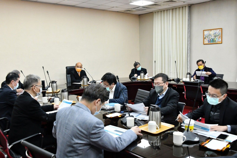 蘇貞昌：春節緊盯疫情備妥醫療防疫物資 安心過好年