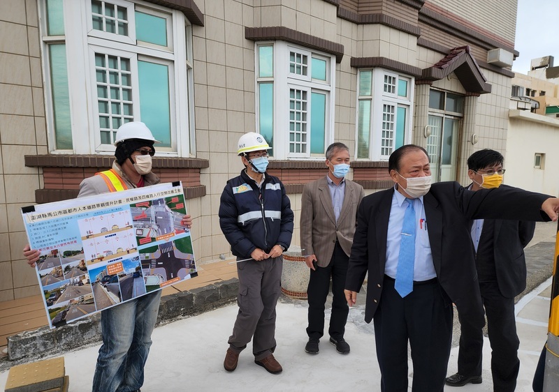 馬公四維路段人行空間改善 凸出植栽槽全拆除