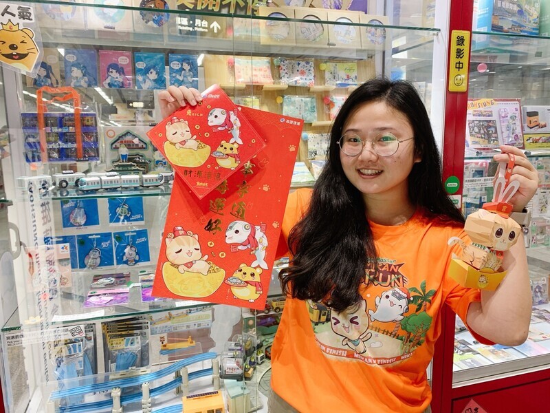 高雄捷運輕軌小年夜啟動春節疏運 尖峰加密班距