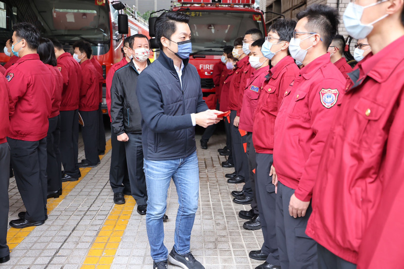 農曆春節前夕 蔣萬安慰勞北市警消