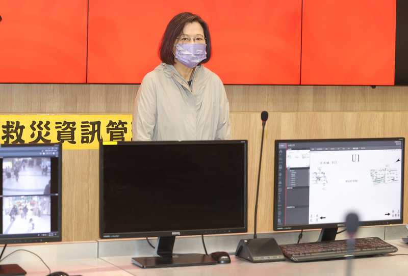 蔡總統視察春節交通疏運 未回應內閣改組議題