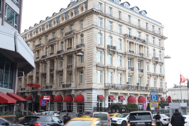 見證帝國謝幕土耳其誕生 佩拉宮屹立投射時代縮影