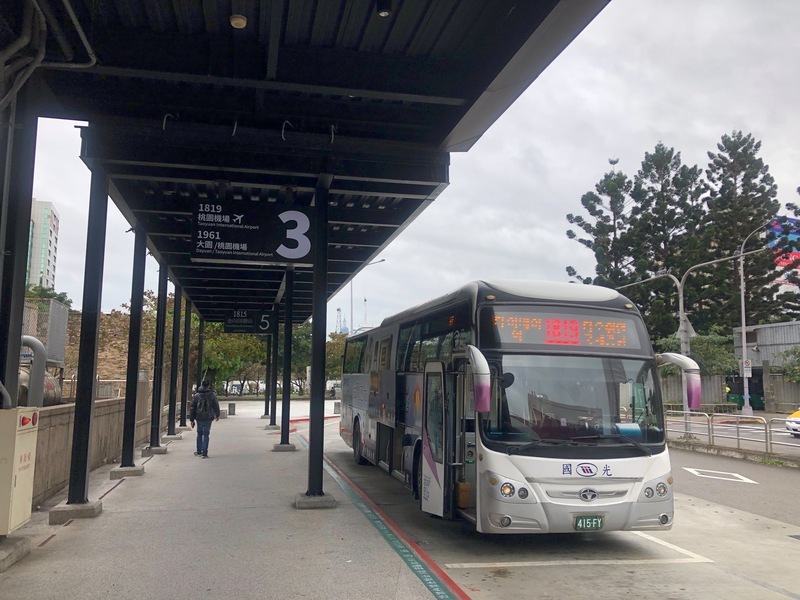 禁客運駕駛滑手機 立委提案最重可廢止營業執照