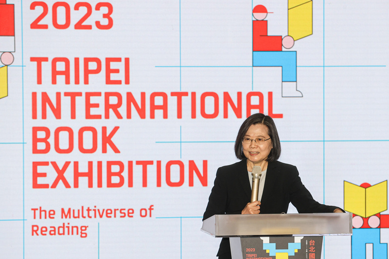 台北書展開幕 蔡總統：念完一本書的人都是幸福的人