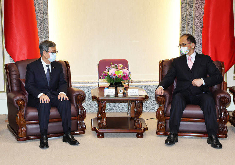 陳建仁上任首行程 赴立院拜會游錫堃