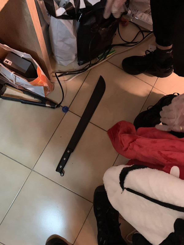 情侶爭吵男子持刀嚇壞民眾 中市警追緝到案送辦