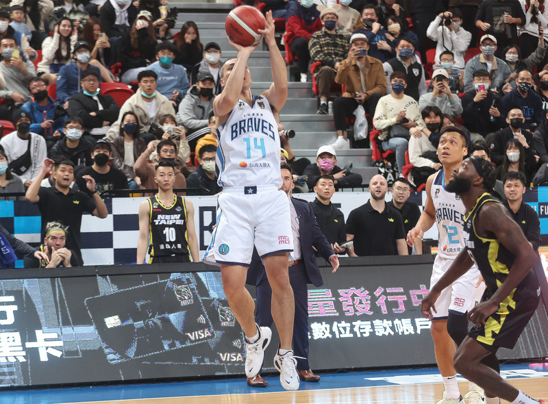 PLG勇士擊退國王 收本季對戰首勝