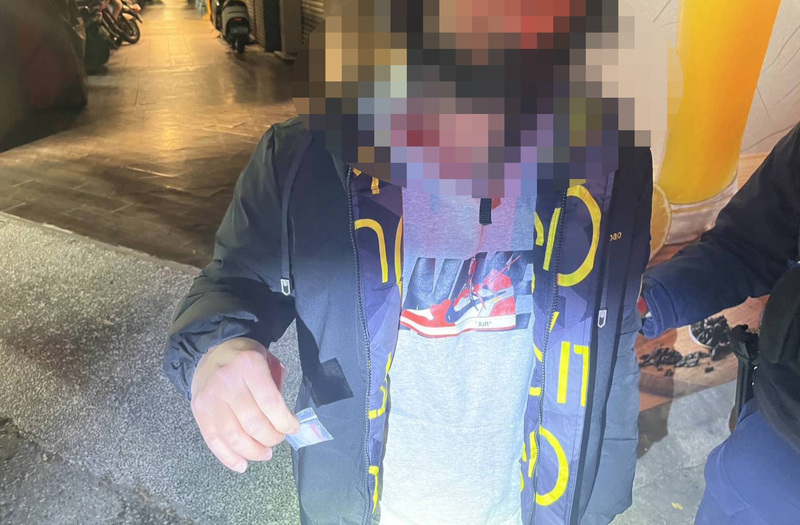 攜毒騎車打手機遭攔查 台南通緝男被逮送辦