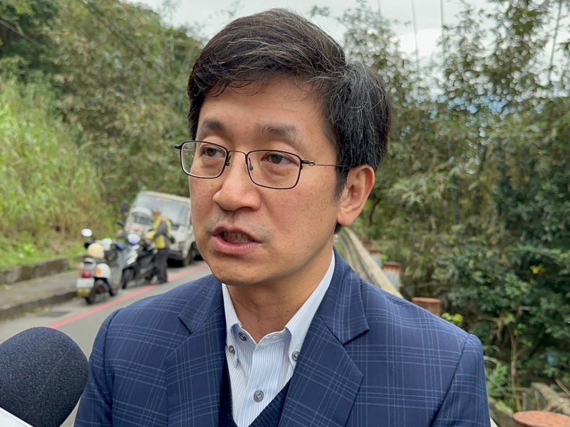 蔡適應:四接東移案無法說服航運界 應另提方案