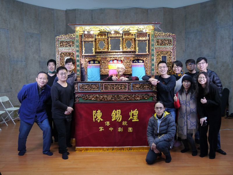 重現布袋戲經典「站頭」 陳錫煌藝生接力演出