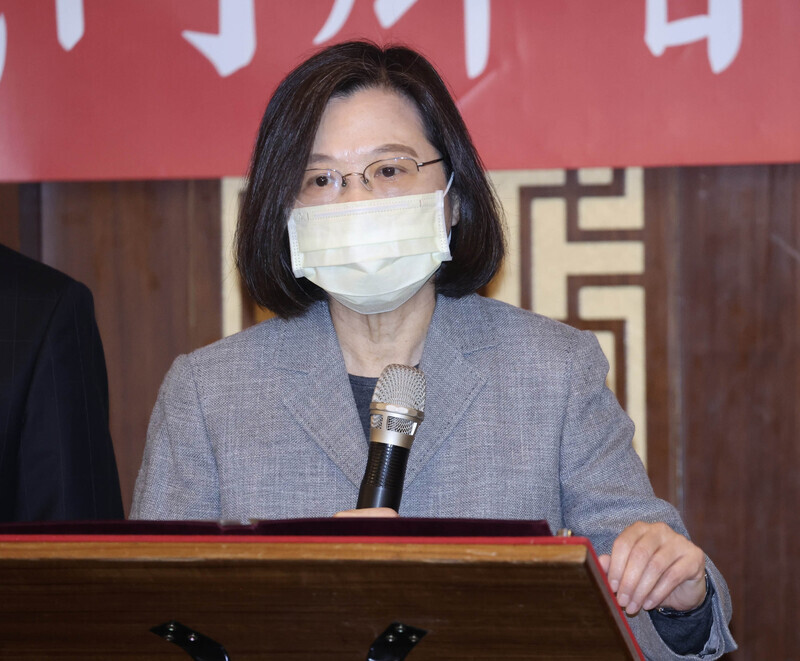 總統讚新內閣更接地氣 盼立院儘速通過疫後特別條例