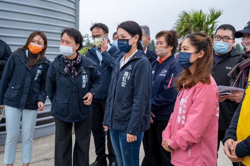 竹市議員指南寮足球場缺失 高虹安將提改善方案