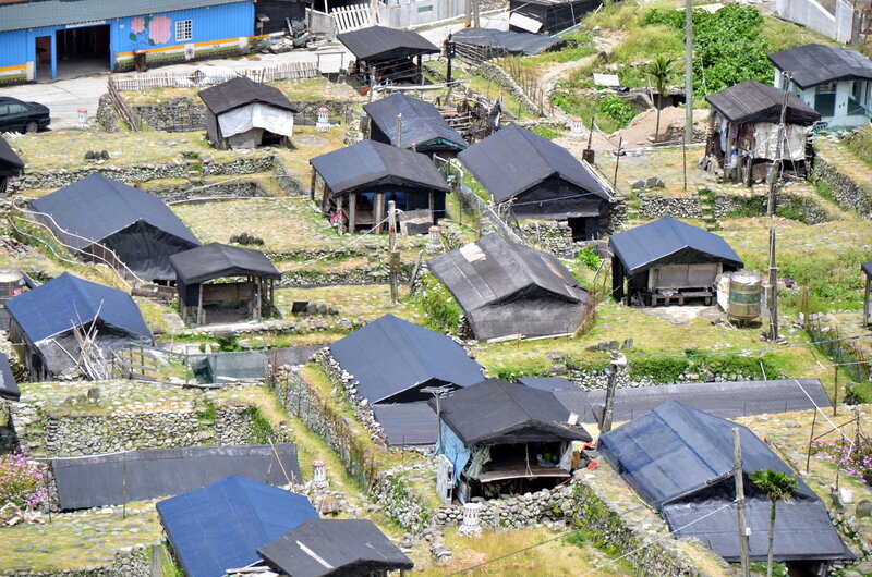 蘭嶼飛魚季登場 遊客勿隨意碰觸拼板舟入地下屋