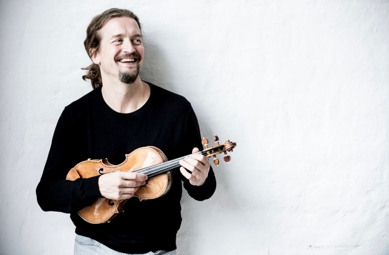 特茲拉夫不迷戀名琴 使用當代新琴隨時調整狀態