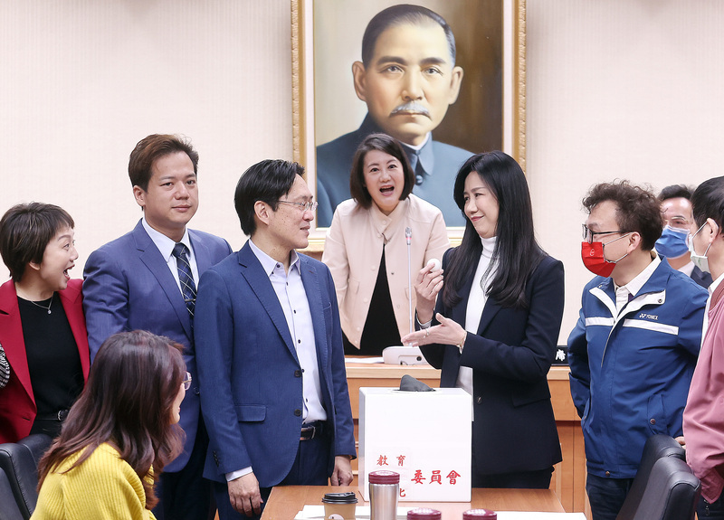 立院召委選舉綠白再度合作 藍：尊重但十分遺憾