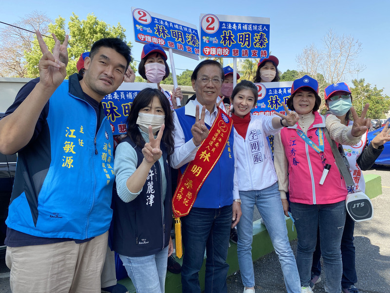 林明溱掃街尋求更多支持 蔡培慧盼南投政治世代更新