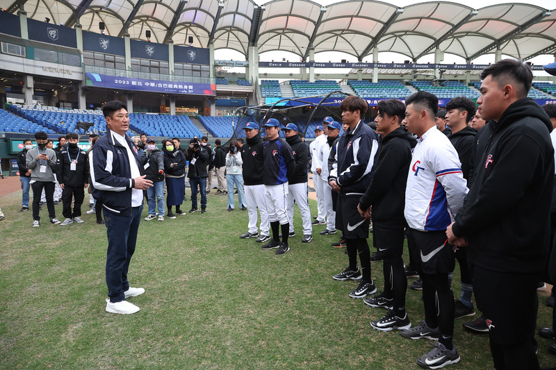 辜仲諒送20萬加菜金 勉勵經典賽台灣隊瞄準日本