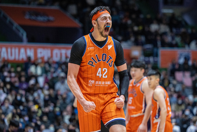 PLG沃許本關鍵補籃 領航猿83比80中斷勇士8連勝