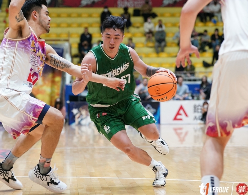 蔣淯安禁賽曹薰襄頂替先發 T1台啤客場勝太陽