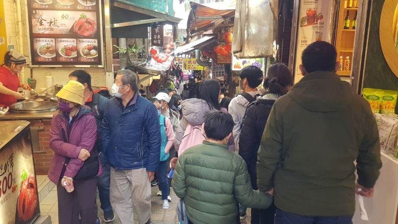 228連假第3天新北景點湧人潮 估較例假增3到4成