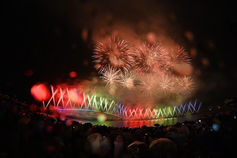 澎湖海上花火節壓軸 無人機與萬發煙火齊放