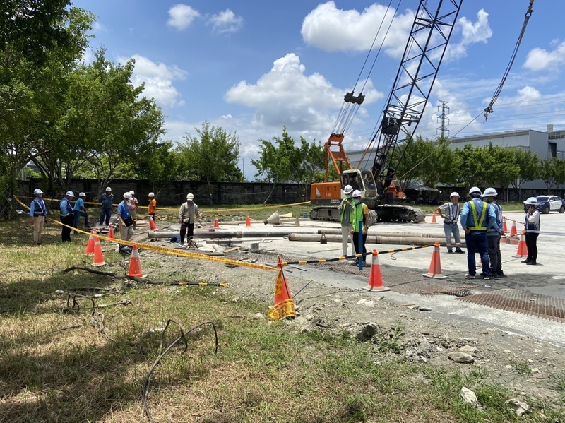 高雄社宅工地意外 工人遭鐵管砸中送醫