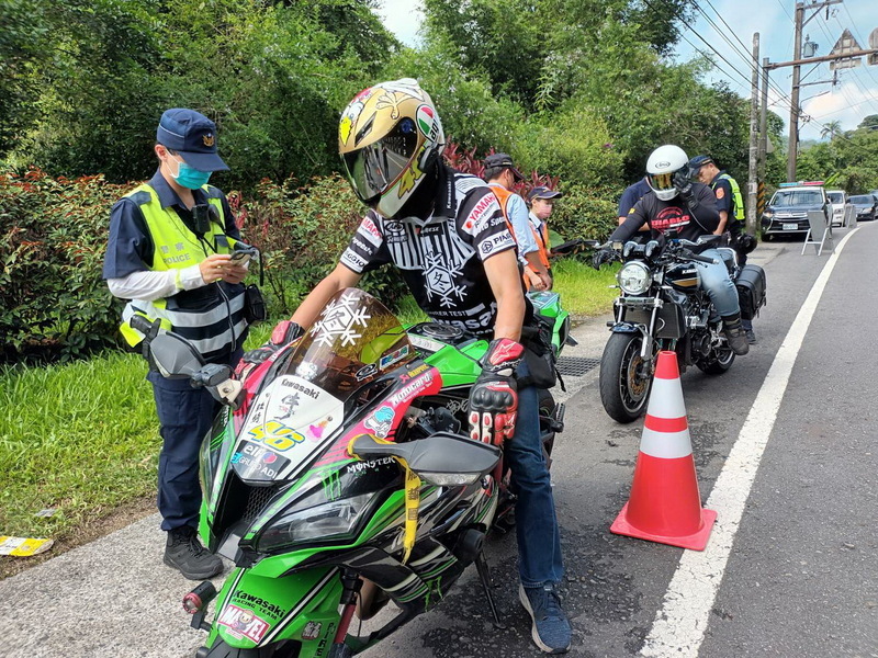 新北警重點稽查北宜公路 遏止競速危險駕駛