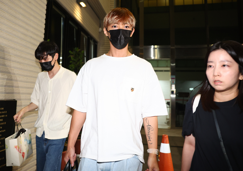 炎亞綸被控偷拍私密片 士檢諭令50萬元交保