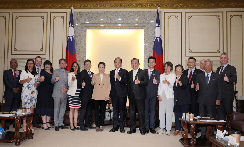 游錫堃接見加拿大保守黨副黨魁 期待盡速通過FIPA