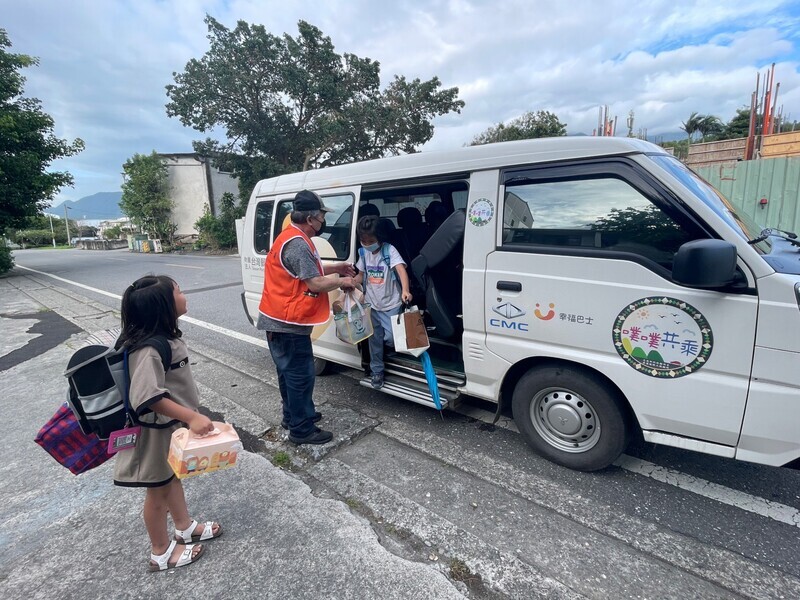 花蓮最南端的幸福 富里幸福巴士已馳騁13萬多公里