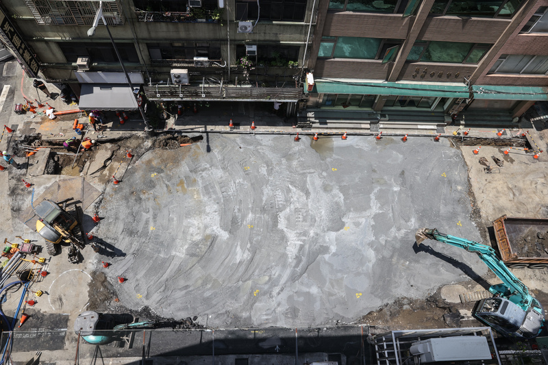 北市南京西路天坑灌漿完成靜置 監測有無繼續下陷