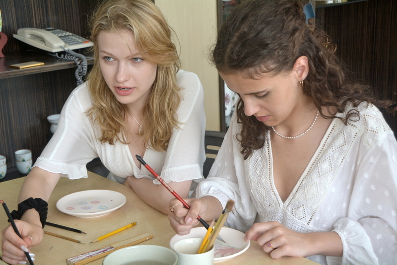 立陶宛人聲樂團訪新北鶯歌台華窯 體驗在地風情