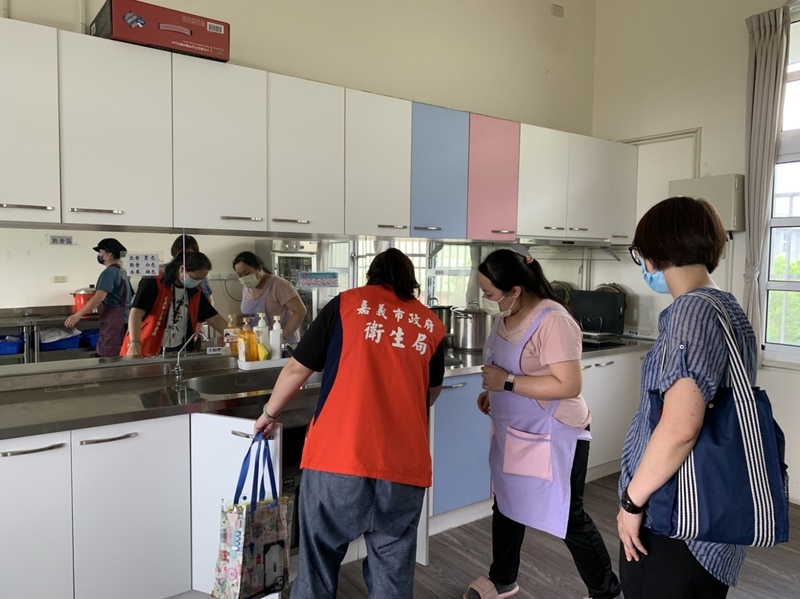 嘉市私立托嬰中心3樣食品過期 衛生局依法裁處