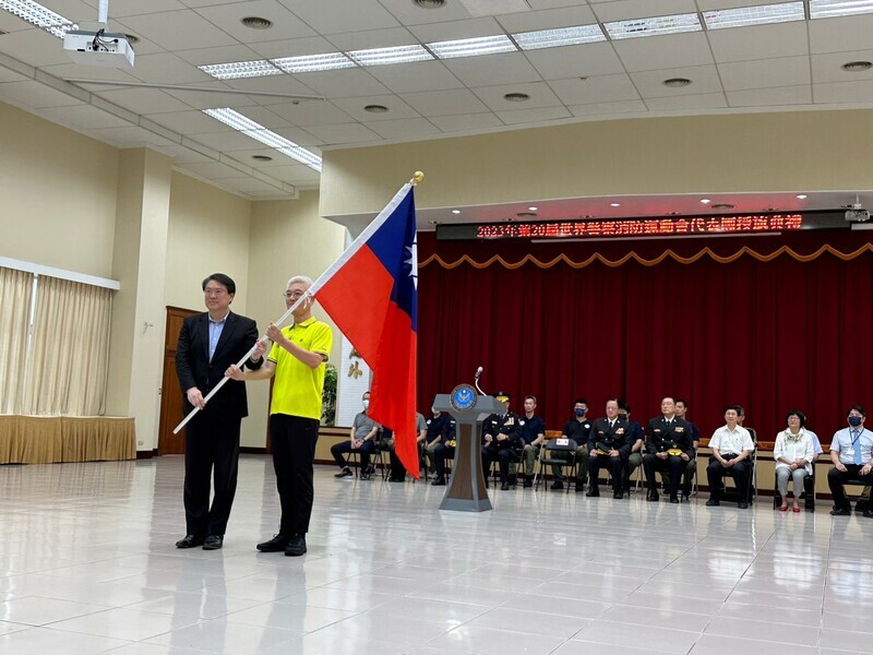 世界警消運動會加拿大登場 台灣代表團授旗爭光
