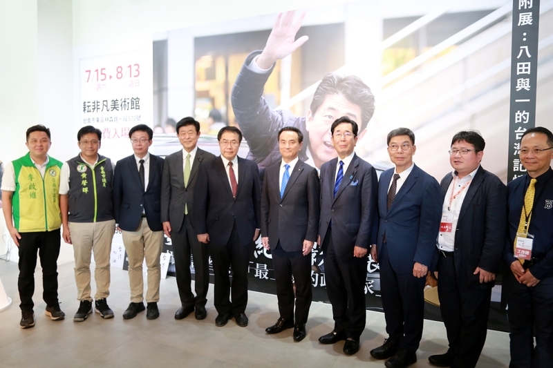 緬懷安倍晉三 紀念影像展台南場揭幕