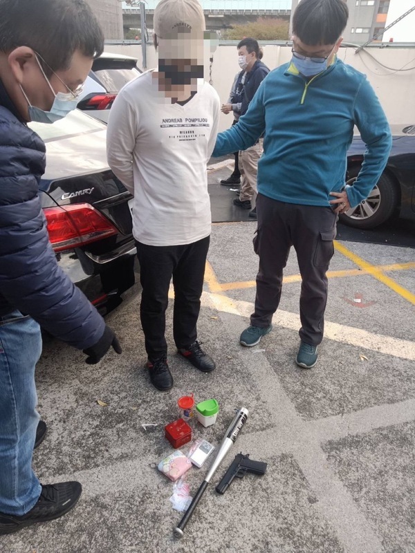 齒模師兼職詐欺疑遭黑吃黑 痛毆人頭逼簽本票