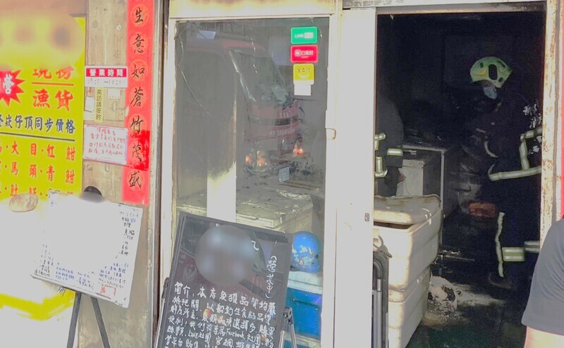 新北永和店家火警 3少女和2歲童獲救預防性送醫