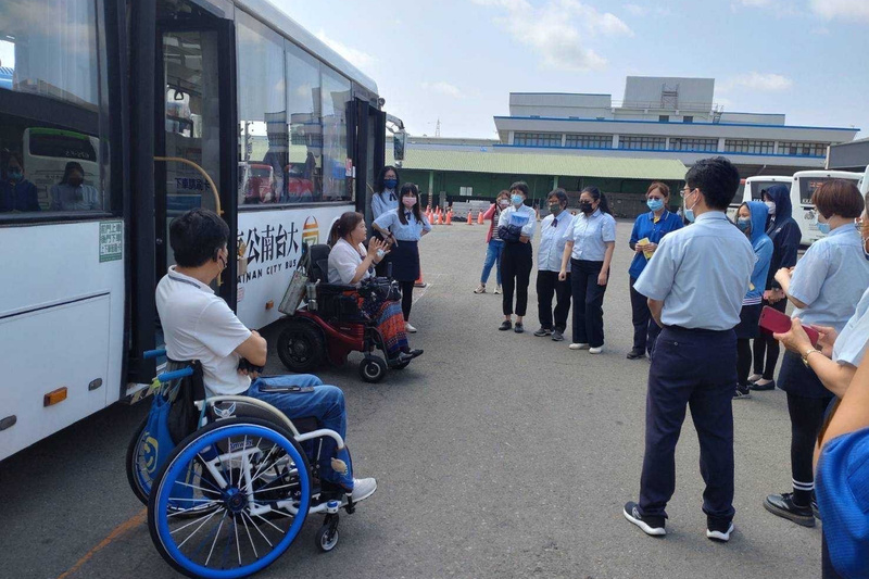 台南公車運量成長 市府辦講座盼精進服務品質