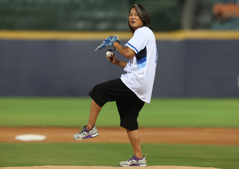 「韓哥」姜成鎬為富邦悍將開球 超愛台灣美食