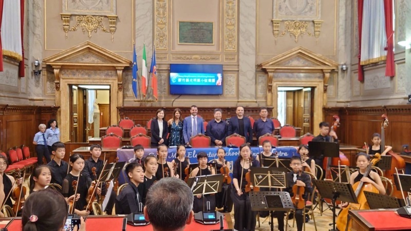 義起演奏光明之聲 竹縣光明國小弦樂團羅馬演出