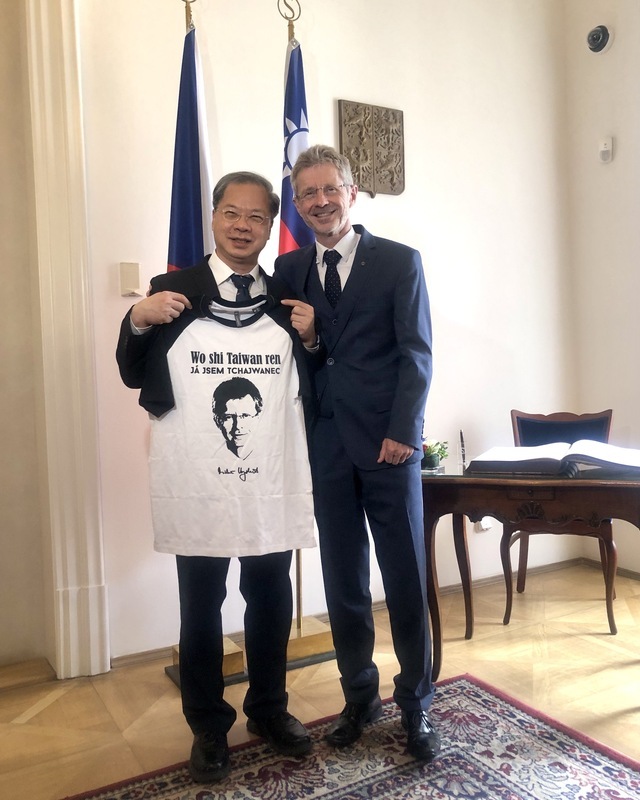 龔明鑫率團訪捷克 盼深化交流打造民主供應鏈